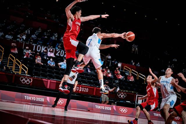 开云体育app入口-妖卫准三双 老钻石23+10！阿根廷压哨挺进八强